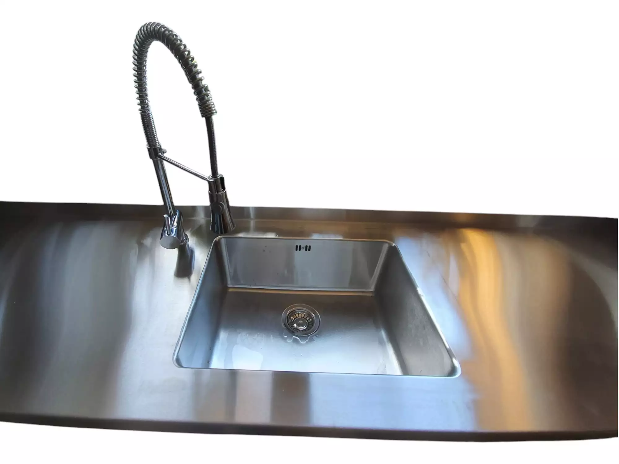 Einschweißbecken in eine Edelstahl Abdeckung für Küchen